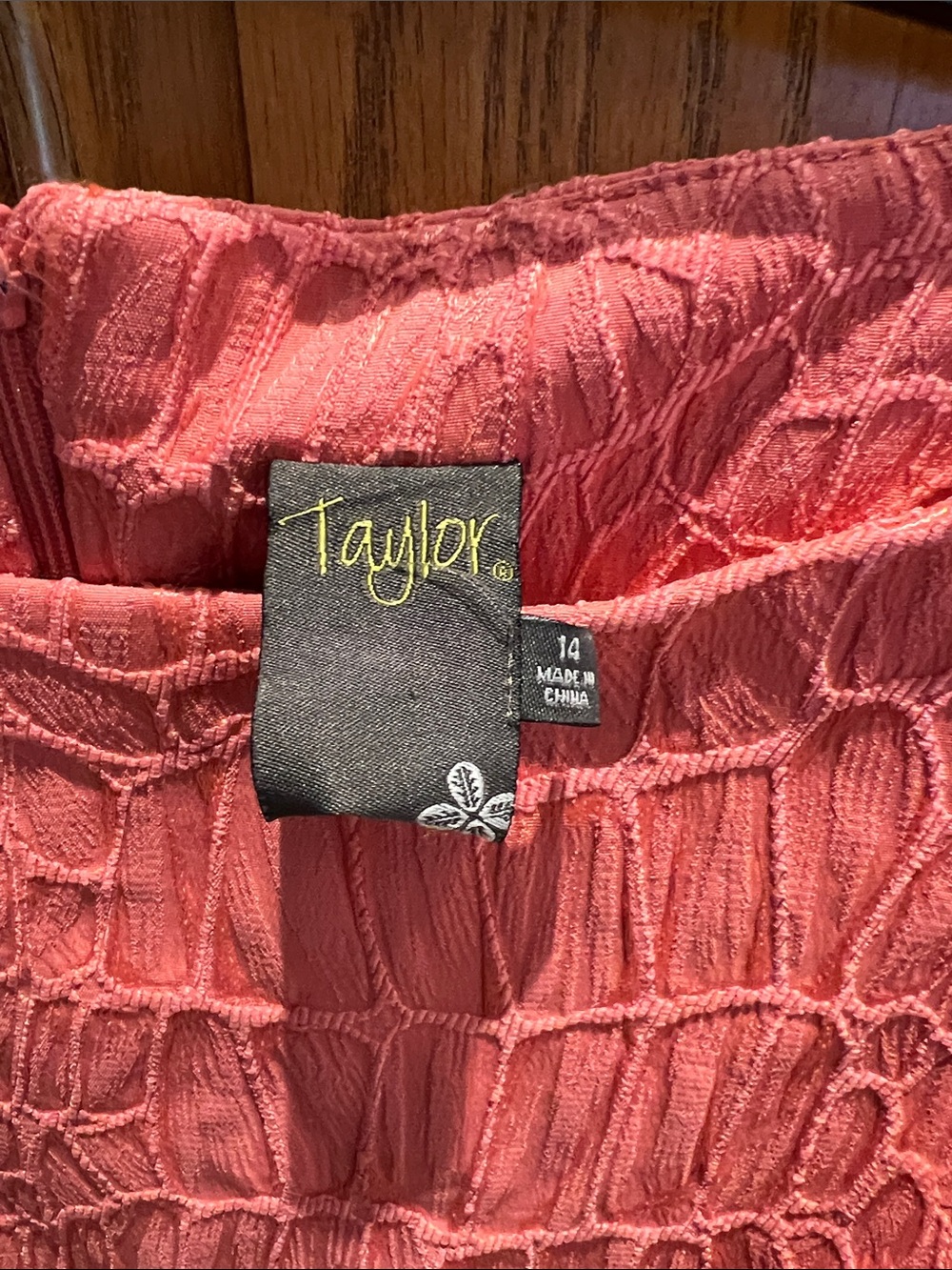 Taylor Coral Textured Shift with Waist Bow Accent - Picture 4 of 5